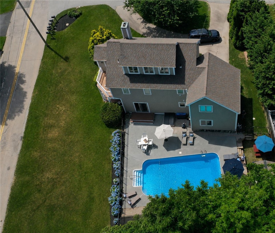 20 Roxbury Road Narragansett, RI 02882 - Photo 33 of 42