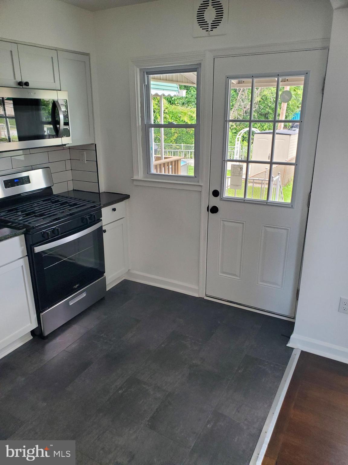 1534 Doolittle Road Baltimore, MD 21221 - Photo 15 of 18