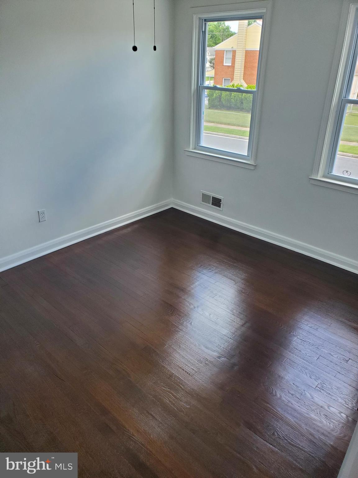 1534 Doolittle Road Baltimore, MD 21221 - Photo 4 of 18