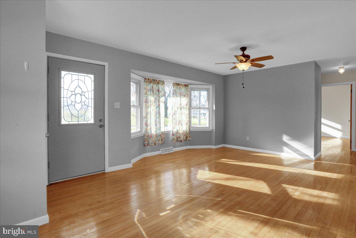 420 Mitti Road Reading, PA 19607 - Photo 3 of 26