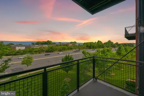 $549,900 | 502 Diamondback Drive, Unit 310, Gaithersburg, MD 20878
