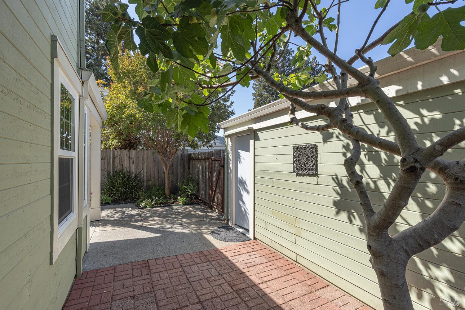 2773 Elks Way Napa, CA 94558 - Photo 4 of 39 a backyard of a house