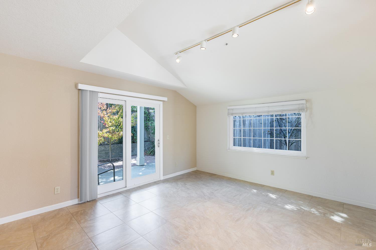 2773 Elks Way Napa, CA 94558 - Photo 9 of 39 an empty room with windows