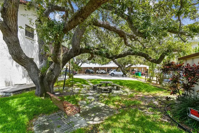 $1,695 | 8423 Seminole Boulevard, Unit 202, Seminole, FL 33772