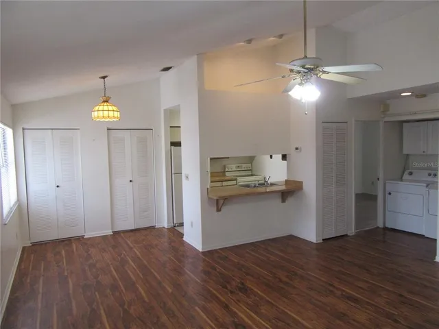 $1,695 | 8423 Seminole Boulevard, Unit 202, Seminole, FL 33772