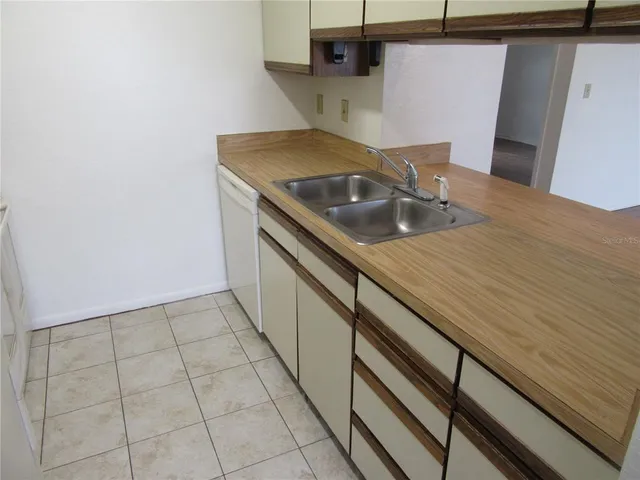 $1,695 | 8423 Seminole Boulevard, Unit 202, Seminole, FL 33772