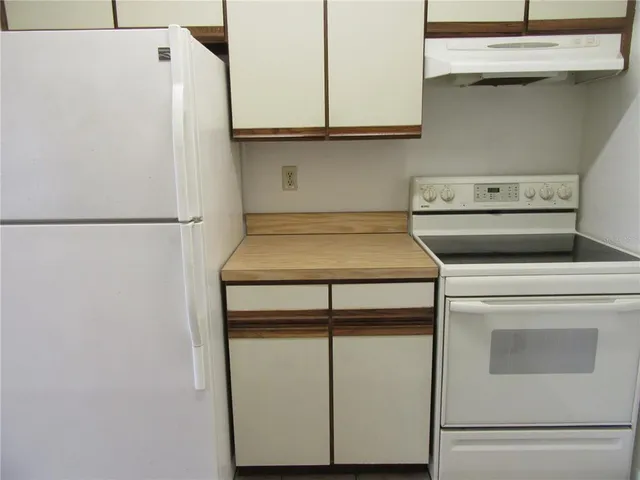 $1,695 | 8423 Seminole Boulevard, Unit 202, Seminole, FL 33772