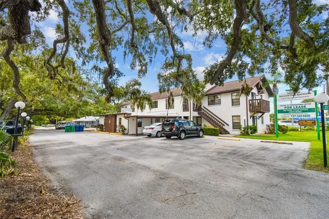 $1,695 | 8423 Seminole Boulevard, Unit 202, Seminole, FL 33772