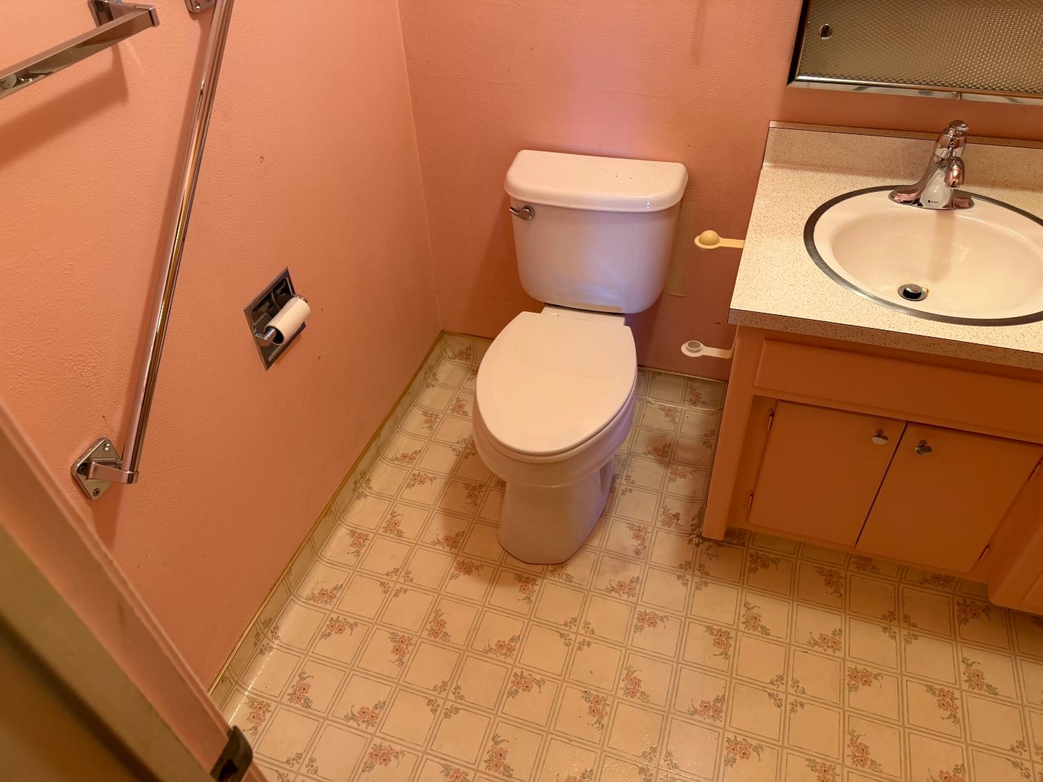 231 Boarman Street Jackson, CA 95642 - Photo 52 of 65 Hall bath