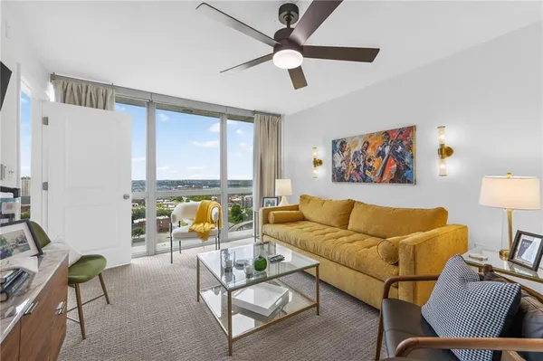 $399,900 | 600 Admiral Boulevard, Unit 1505, Kansas City, MO 64106