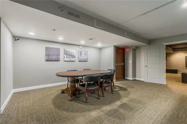 $399,900 | 600 Admiral Boulevard, Unit 1505, Kansas City, MO 64106