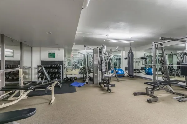 $399,900 | 600 Admiral Boulevard, Unit 1505, Kansas City, MO 64106