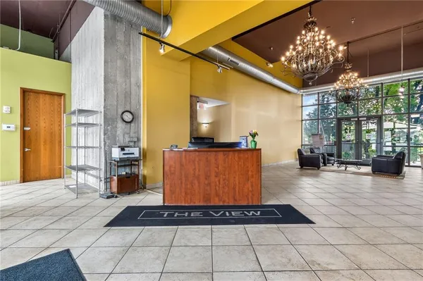 $399,900 | 600 Admiral Boulevard, Unit 1505, Kansas City, MO 64106