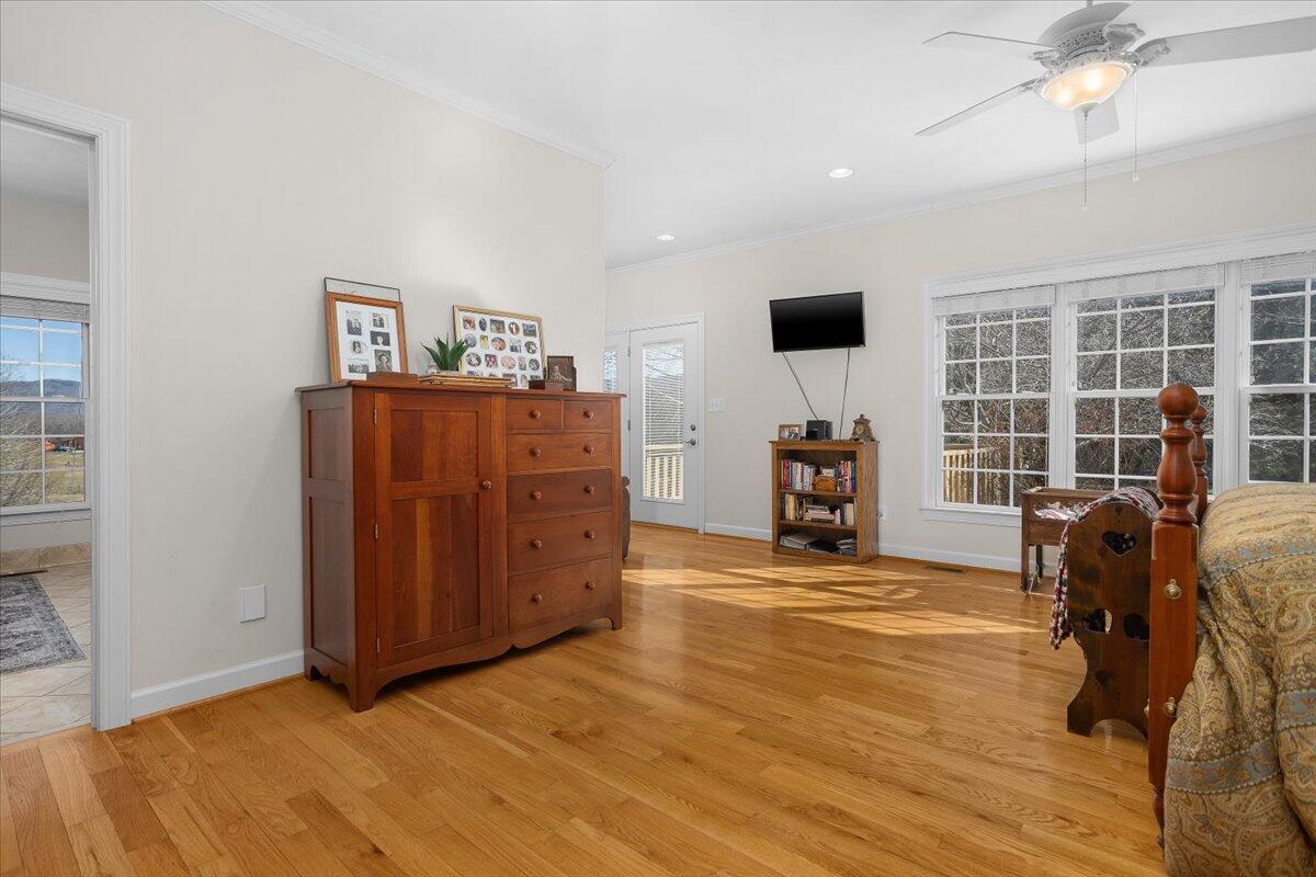 360 Maple Ridge Lane Fincastle, VA 24090 - Photo 29 of 77 a view of a livingroom with furniture and a flat screen tv