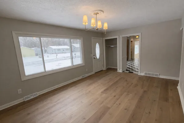 $280,500 | 233 Washington Avenue, Plainwell, MI 49080