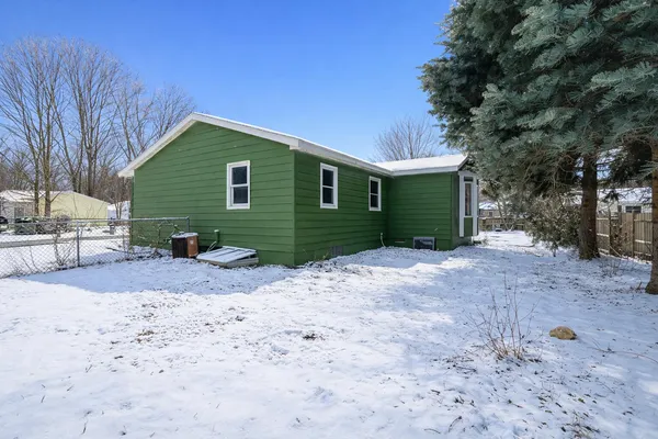 $280,500 | 233 Washington Avenue, Plainwell, MI 49080