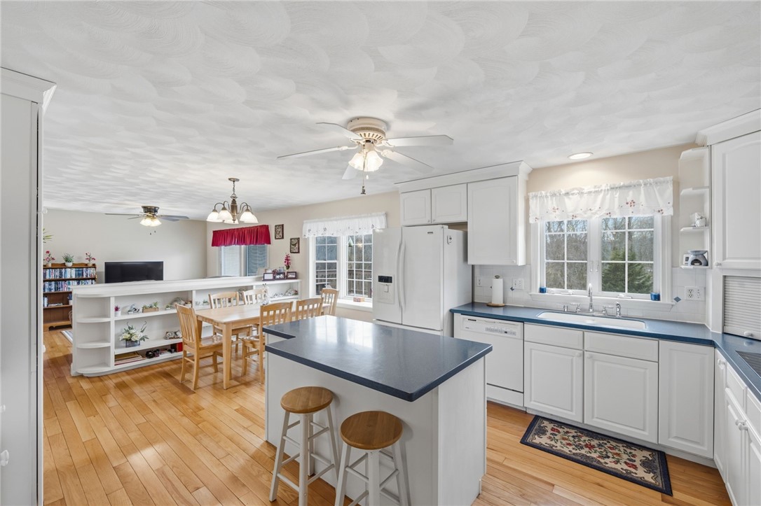143 Trimtown Road Scituate, RI 02857 - Photo 16 of 45 kitchen