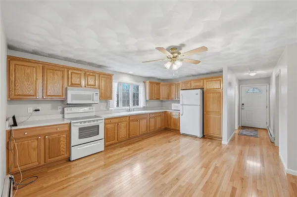 $899,900 | 143 Trimtown Road, Scituate, RI 02857