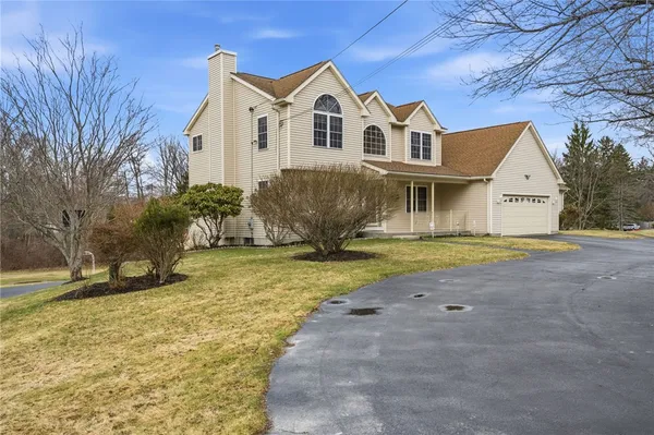 $899,900 | 143 Trimtown Road, Scituate, RI 02857
