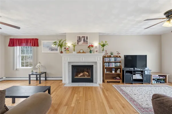 $899,900 | 143 Trimtown Road, Scituate, RI 02857