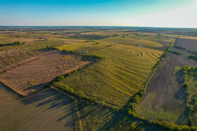 $1,000,000 | 515 County Road 262, Crawford, TX 76638