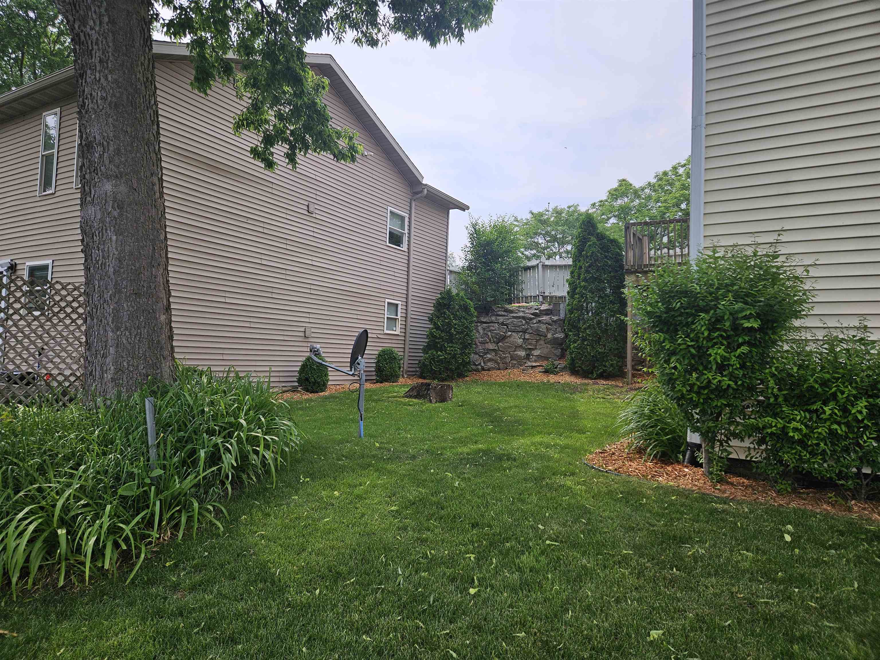 506 East Cook Street Portage, WI 53901 - Photo 9 of 31
