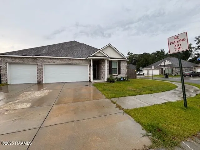 $2,100 | 5416 Heron Nest Drive, Baton Rouge, LA 70816