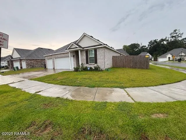 $2,100 | 5416 Heron Nest Drive, Baton Rouge, LA 70816