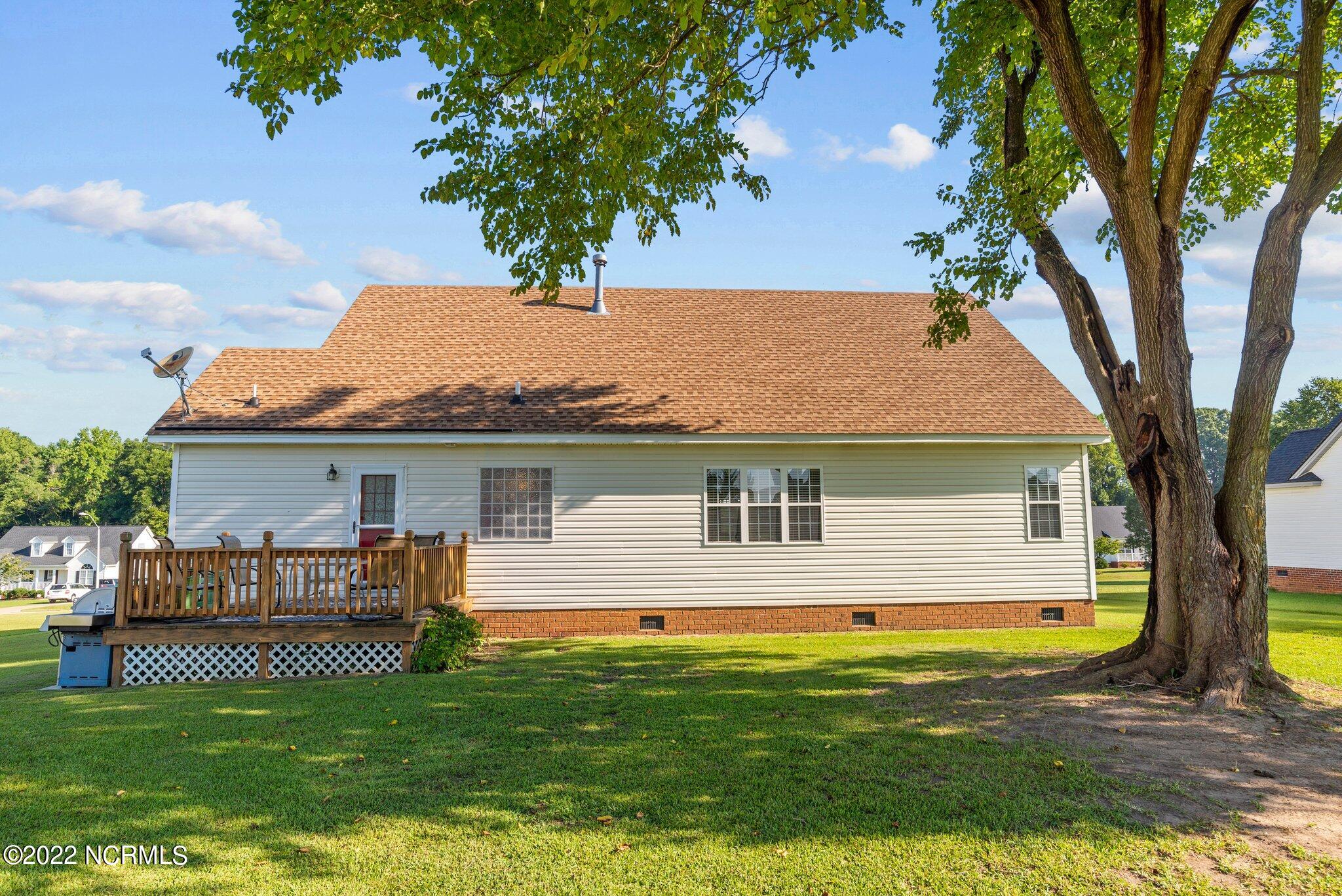 3447 Carriage Farm Road Rocky Mount, NC 27804 - Photo 5 of 49 6-web-or-mls-DSC_2220