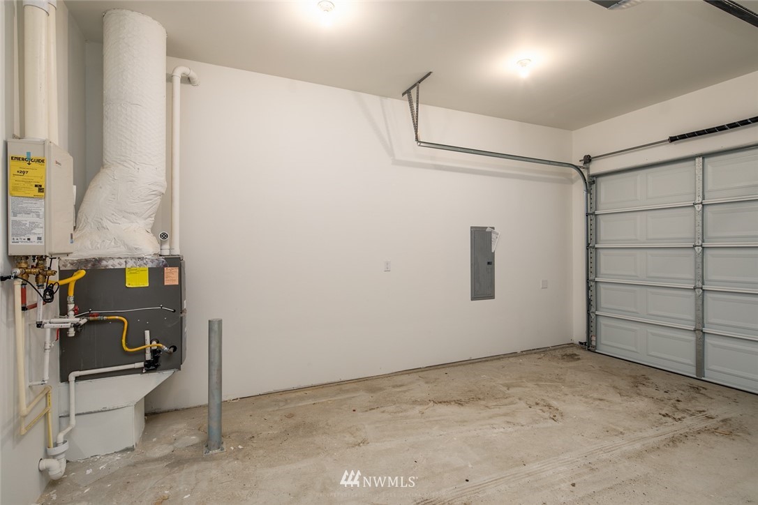 2077 Roxy Loop Ferndale, WA 98248 - Photo 19 of 31 Gallery Image 19