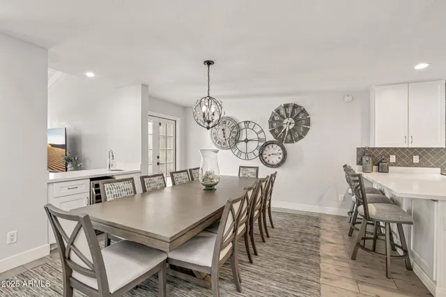 $1,325,000 | 2626 East Arizona Biltmore Circle, Unit 14, Phoenix, AZ 85016