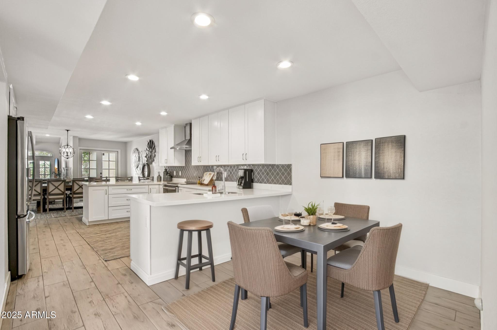 2626 East Arizona Biltmore Circle, Unit 14 Phoenix, AZ 85016 - Photo 14 of 52 Eat in Kitchen Nook