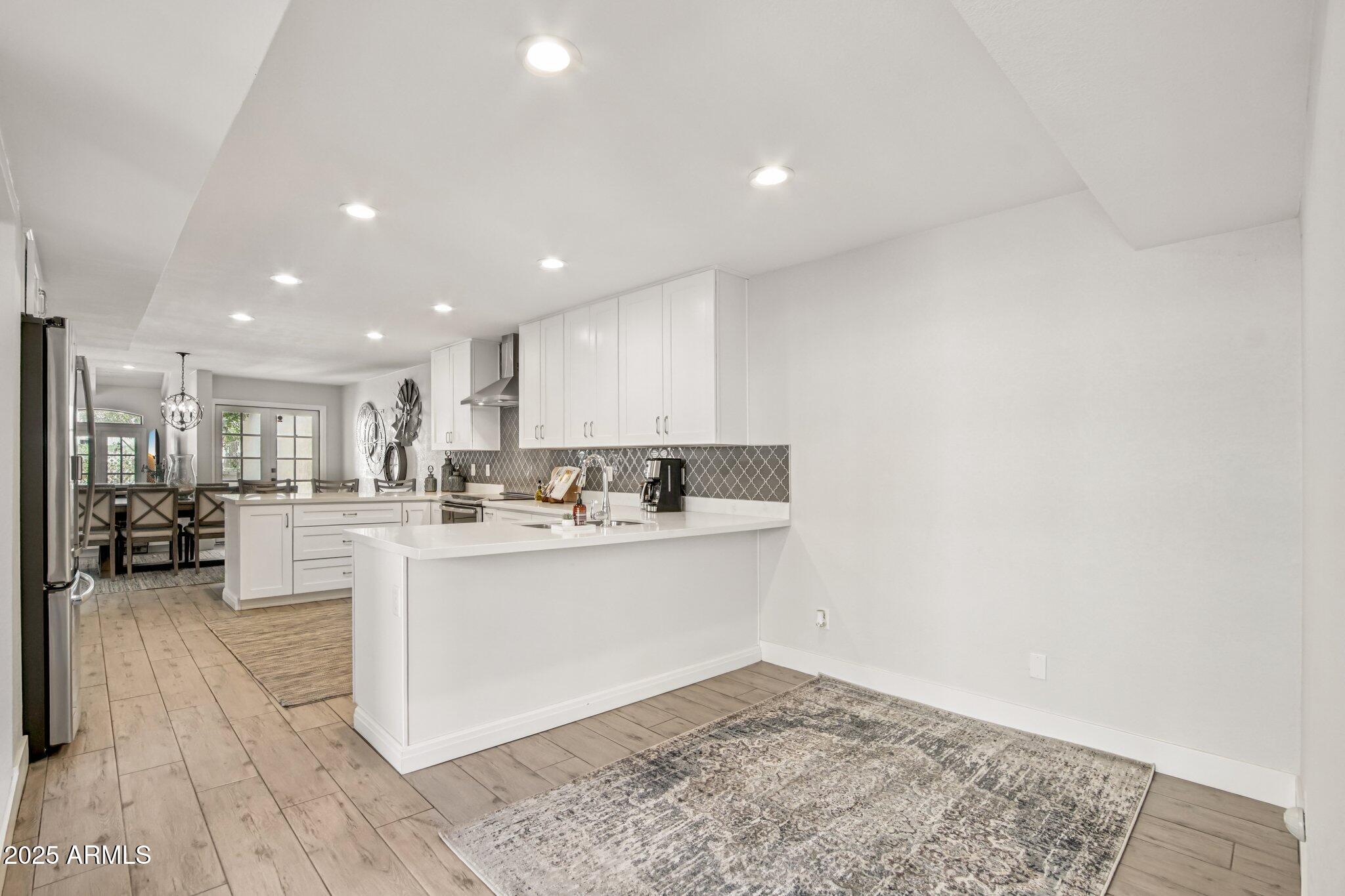 2626 East Arizona Biltmore Circle, Unit 14 Phoenix, AZ 85016 - Photo 15 of 52 Eat in Kitchen Nook