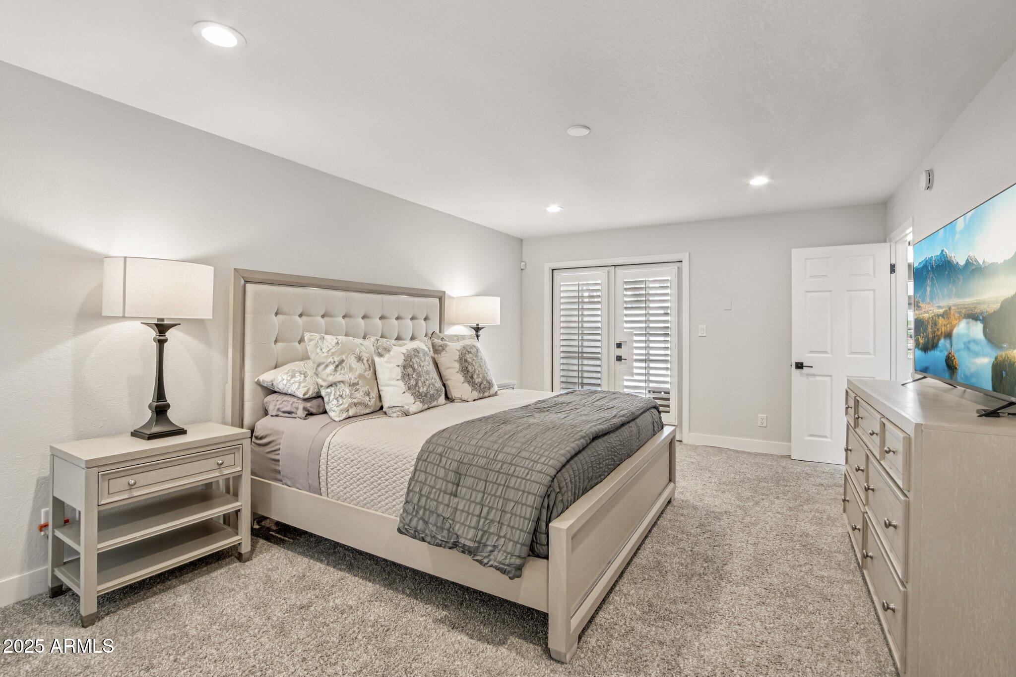 2626 East Arizona Biltmore Circle, Unit 14 Phoenix, AZ 85016 - Photo 19 of 52 With Access to the back yard patio