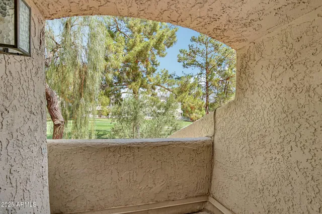 $1,325,000 | 2626 East Arizona Biltmore Circle, Unit 14, Phoenix, AZ 85016