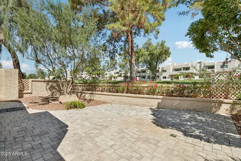 $1,399,000 | 2626 East Arizona Biltmore Circle, Unit 14, Phoenix, AZ 85016