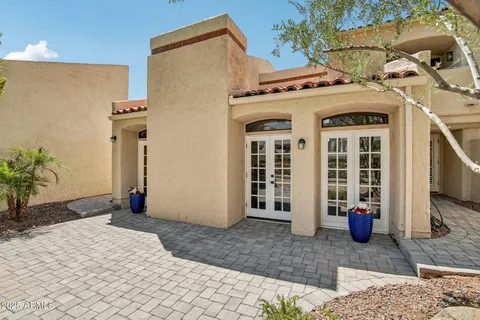 $1,399,000 | 2626 East Arizona Biltmore Circle, Unit 14, Phoenix, AZ 85016