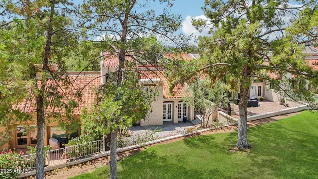 $1,325,000 | 2626 East Arizona Biltmore Circle, Unit 14, Phoenix, AZ 85016