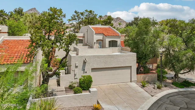 $1,325,000 | 2626 East Arizona Biltmore Circle, Unit 14, Phoenix, AZ 85016