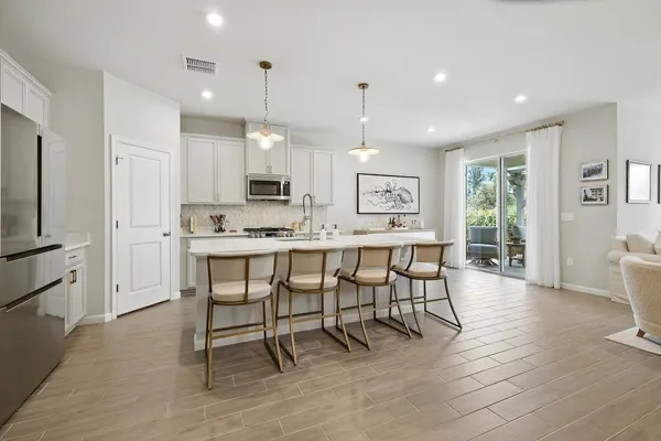 $3,200 | 6775 Canterbridge Drive, Vero Beach, FL 32967