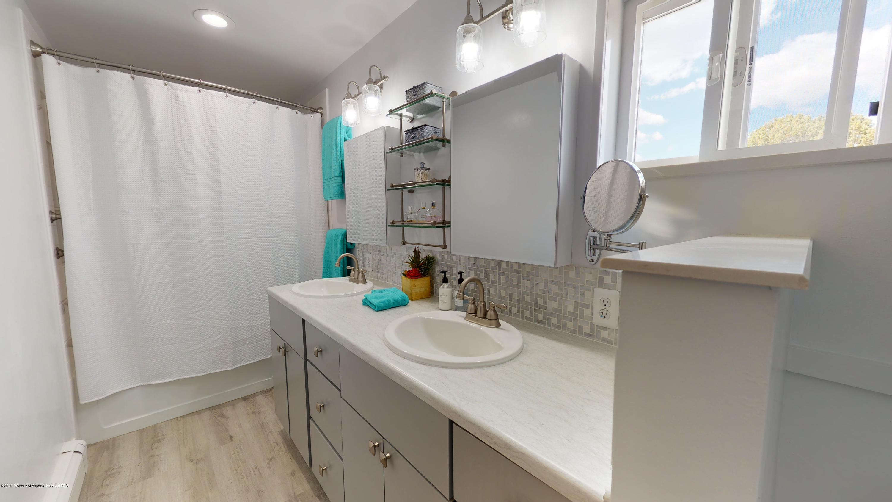 4140 County Road 320 Rifle, CO 81650 - Photo 24 of 53 master-bath
