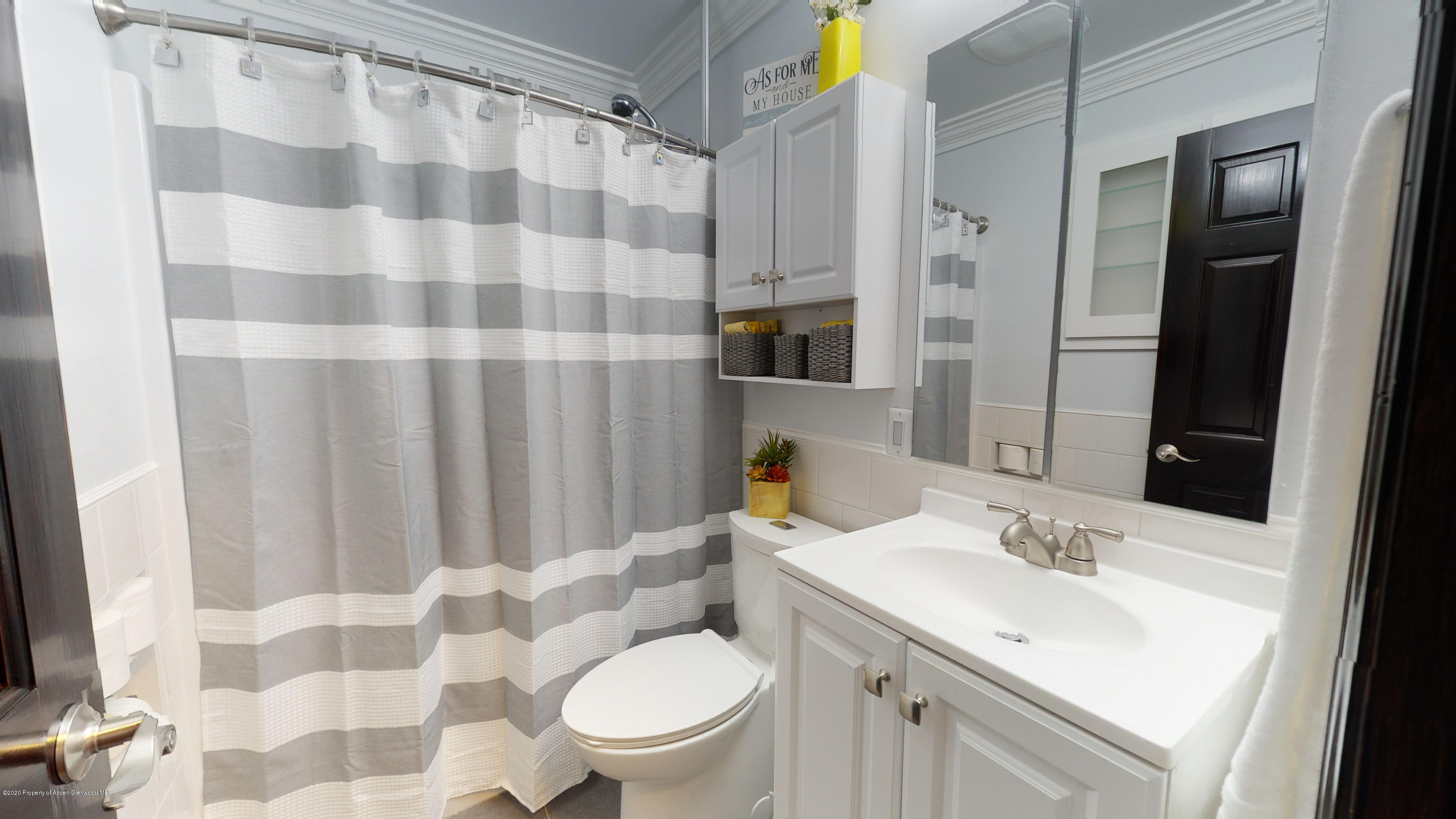 4140 County Road 320 Rifle, CO 81650 - Photo 30 of 53 full-bath-upstairs