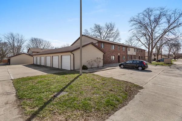 $110,000 | 1804 Oliver Drive, Unit 6, Urbana, IL 61802