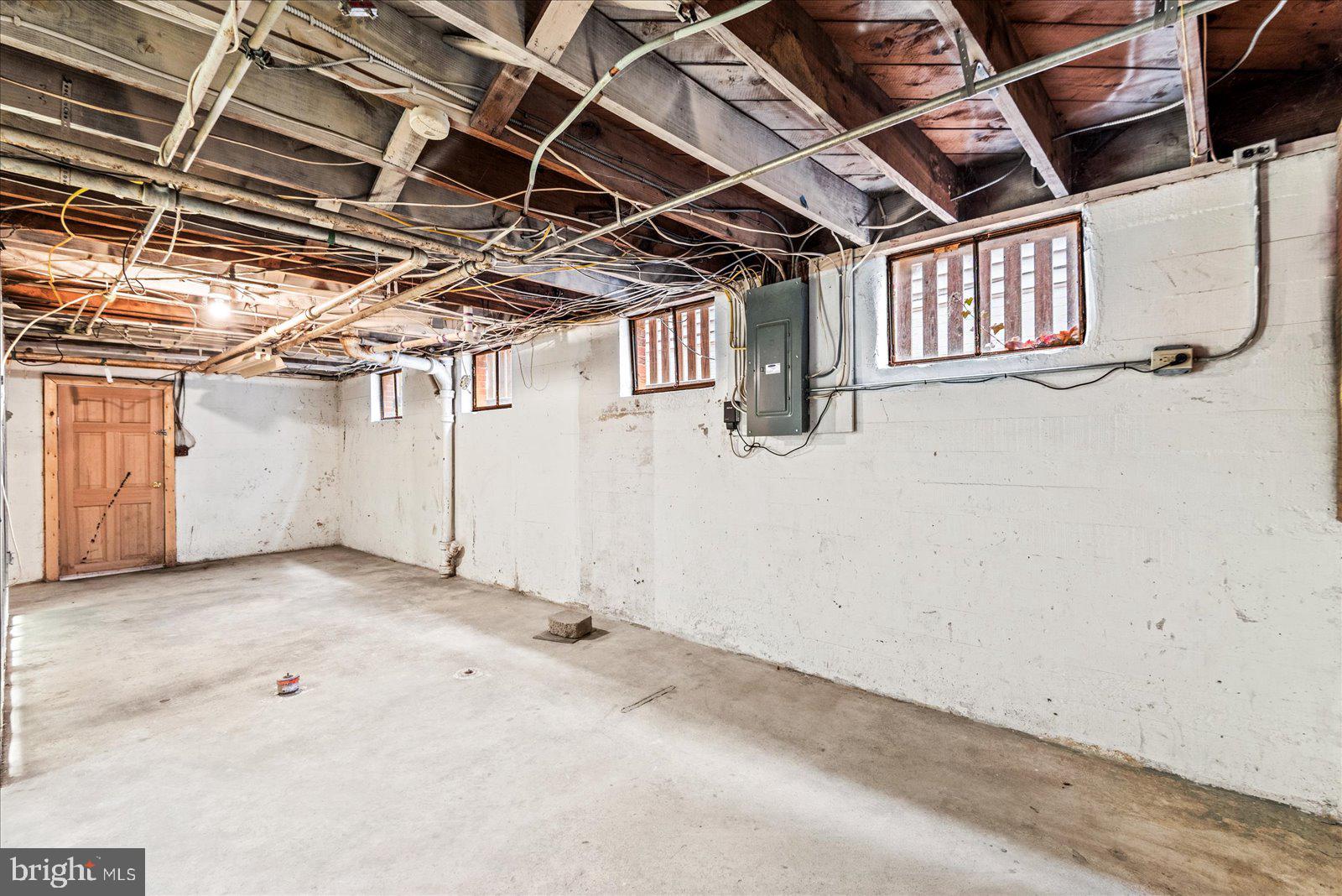 1312 Rowe Street Fredericksburg, VA 22401 - Photo 36 of 45 a view of a garage