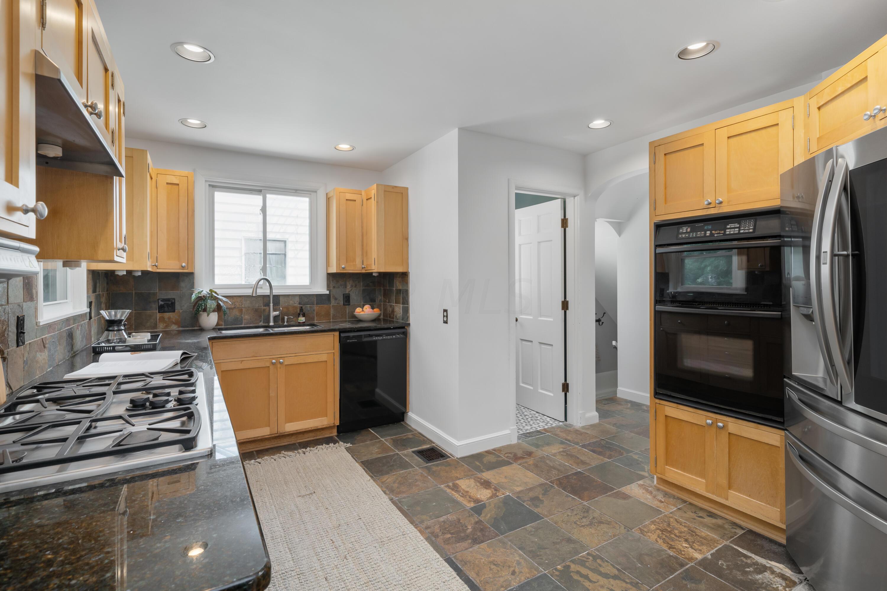69 North Virginialee Road Columbus, OH 43209 - Photo 13 of 38 69 N Virginialee Rd_MLS_17