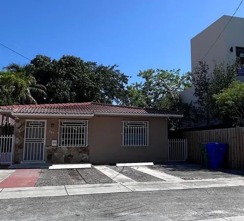 $2,300 | 980 Southwest 10th Street, Unit 980, Miami, FL 33130