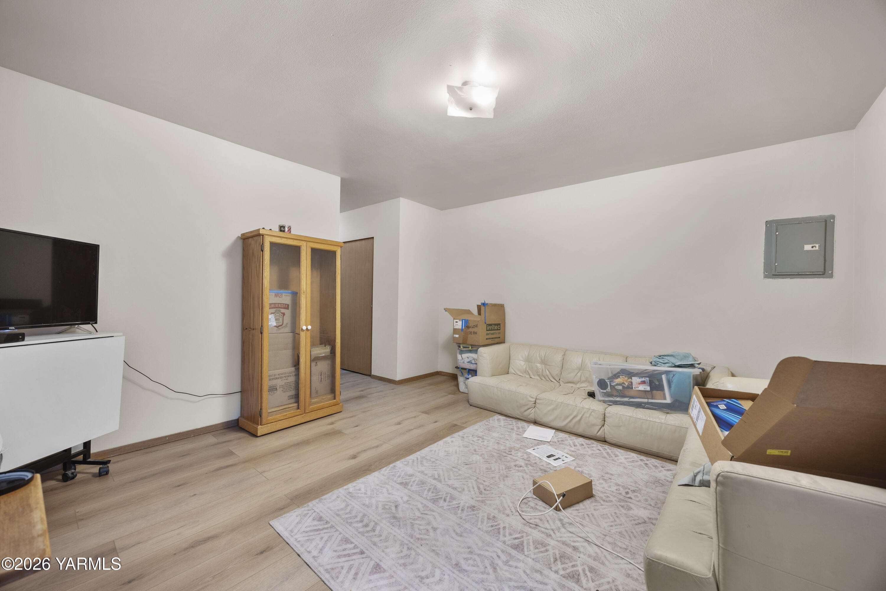 301 East 3rd Street Granger, WA 98932 - Photo 16 of 43 301 E 3rd St 1.22.26 Unit 6 6