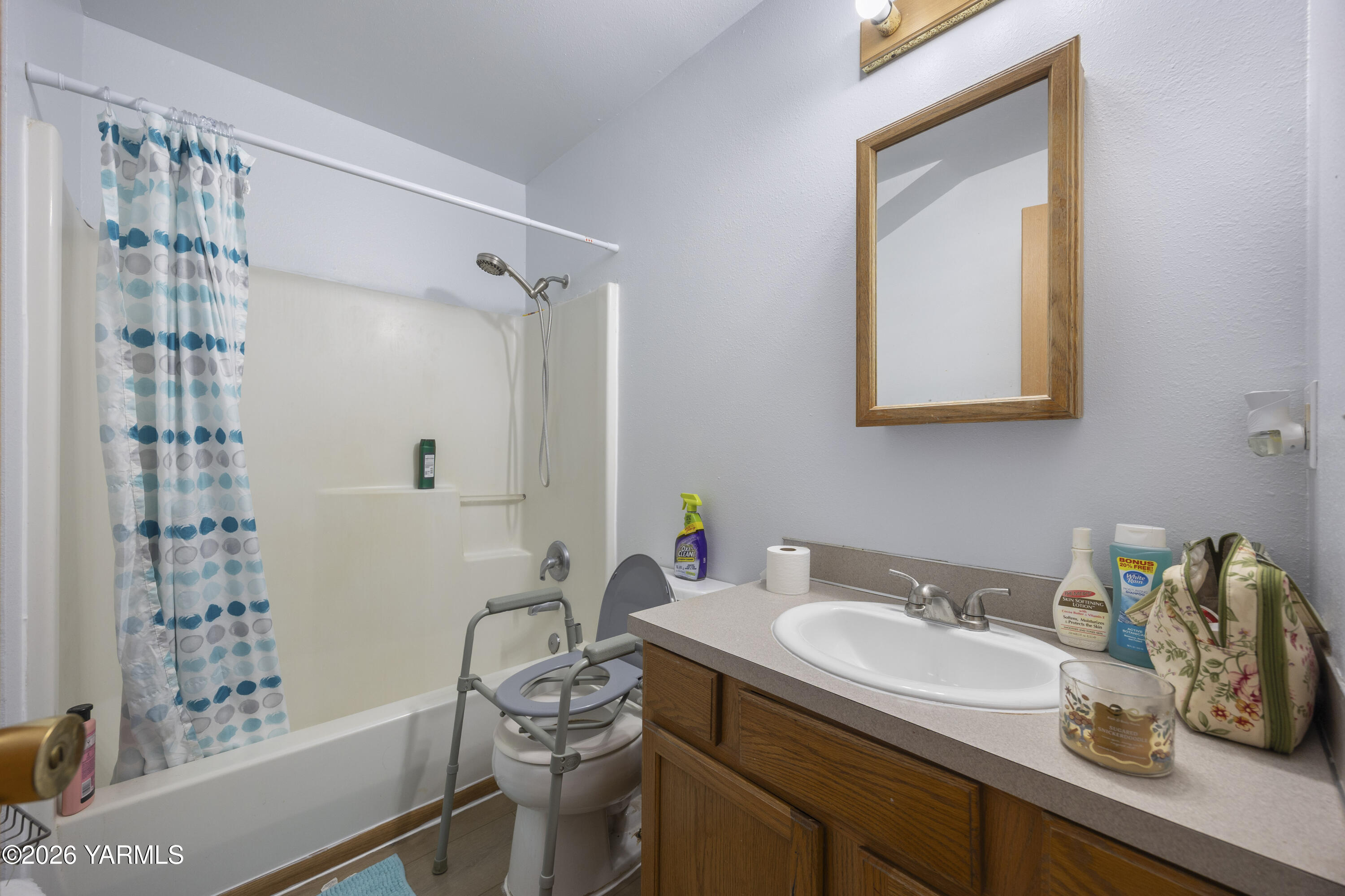 301 East 3rd Street Granger, WA 98932 - Photo 19 of 43 301 E 3rd St 1.22.26 Unit 6 1