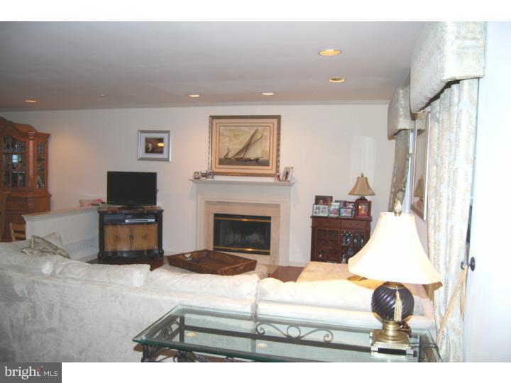 1914 Colonial Drive Croydon, PA 19021 - Photo 3 of 19 Living Room