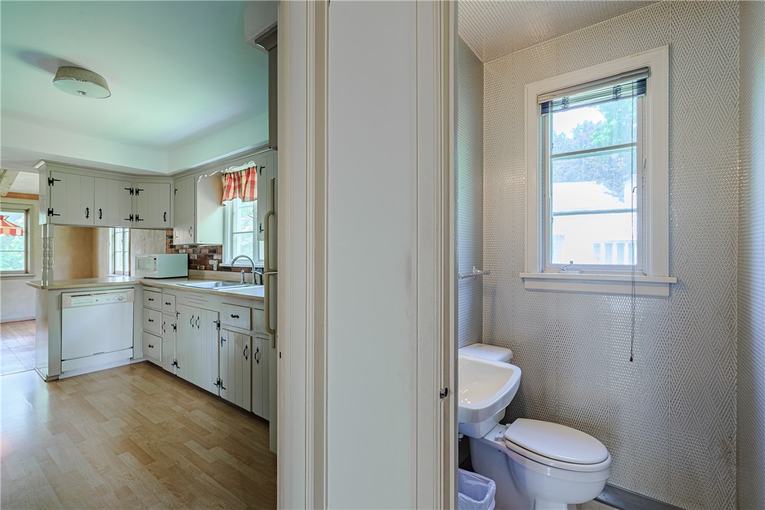 33 Irving Road Rochester, NY 14618 - Photo 24 of 43